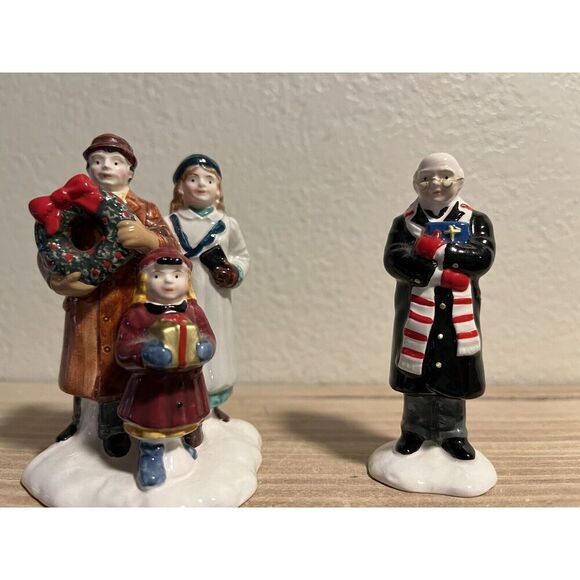 DEPT 56 SNOW VILLAGE‎ GOING TO THE CHAPEL 5476-3 SET 2 In Box Figures - Picture 1 of 5